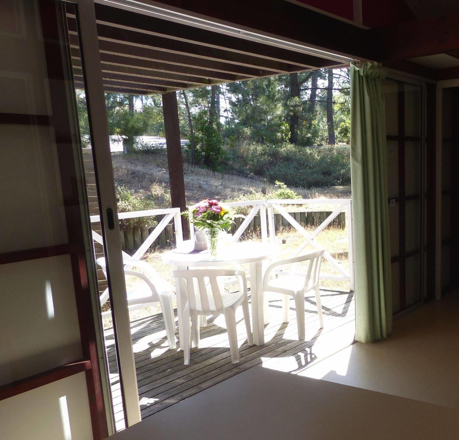 Hotel Vtf Les Oyats Sylvadoures Maubuisson Exterior foto