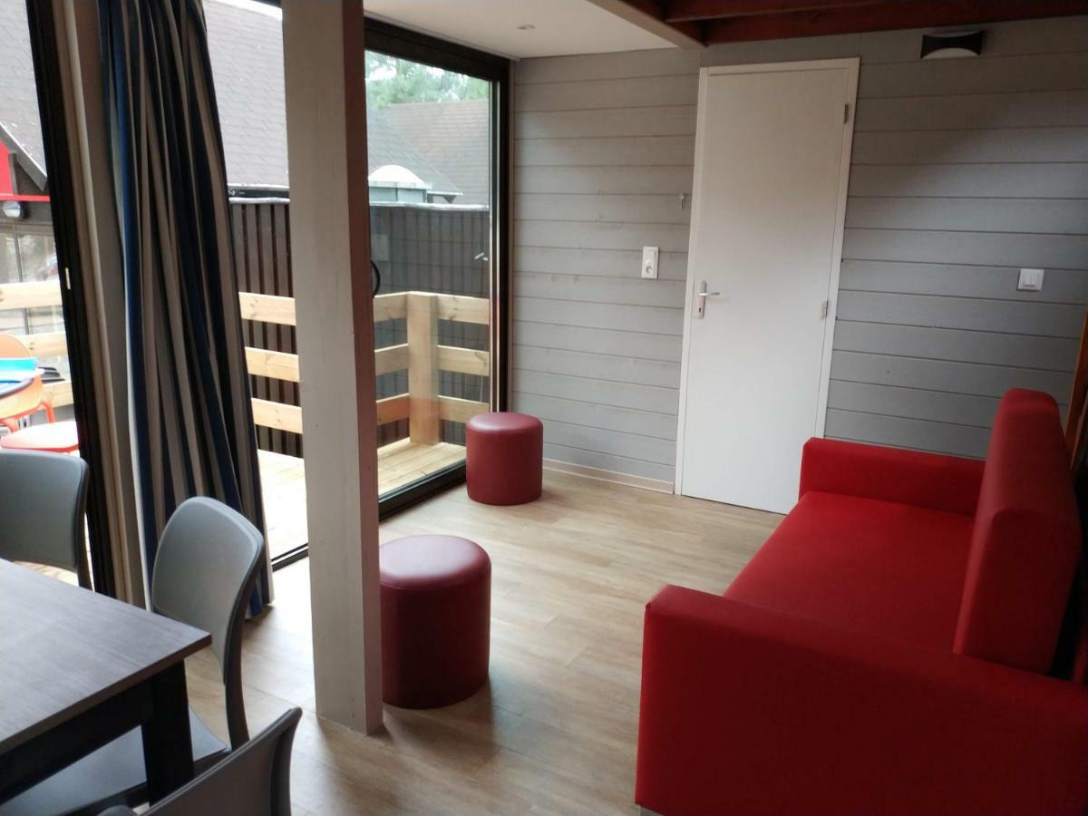 Hotel Vtf Les Oyats Sylvadoures Maubuisson Exterior foto